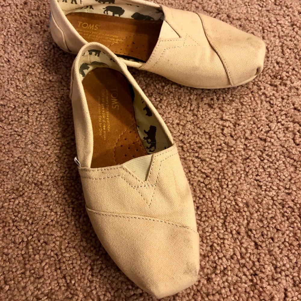Cream Toms - Picture 2 of 3